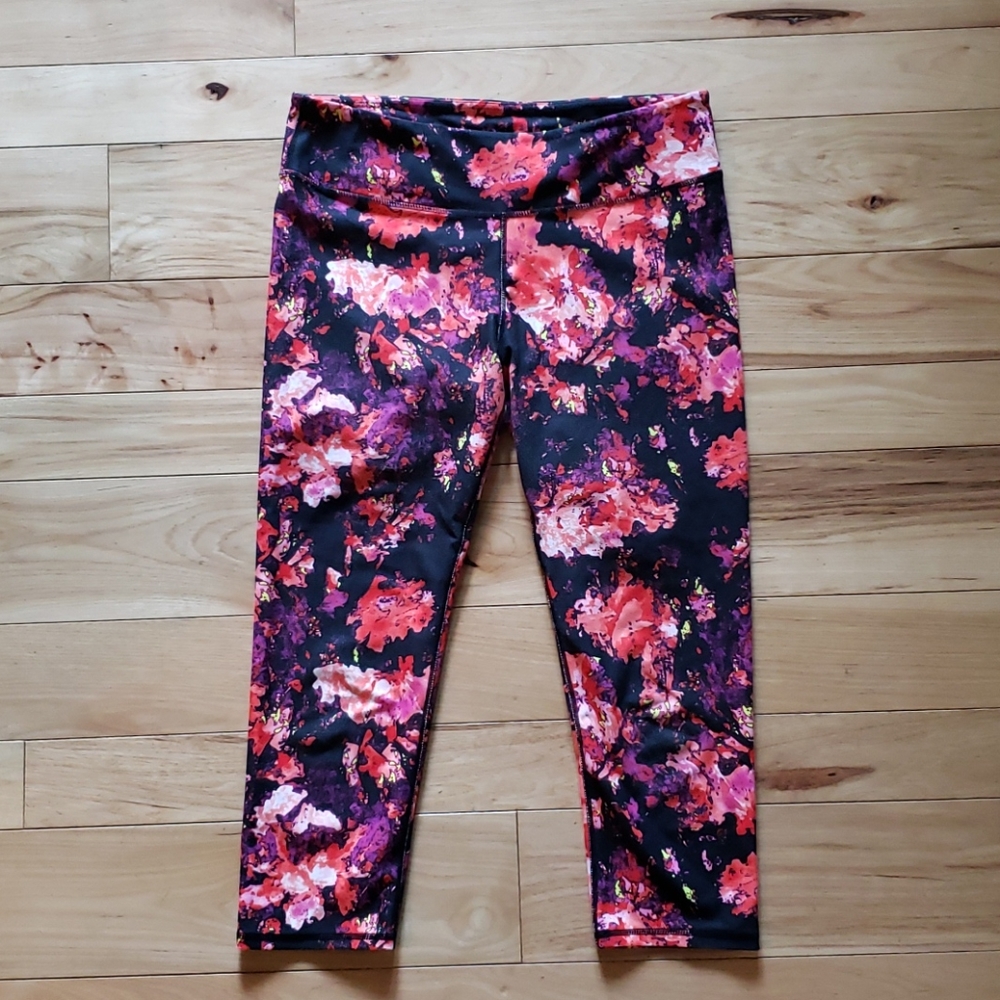 Fabletics Capri pants